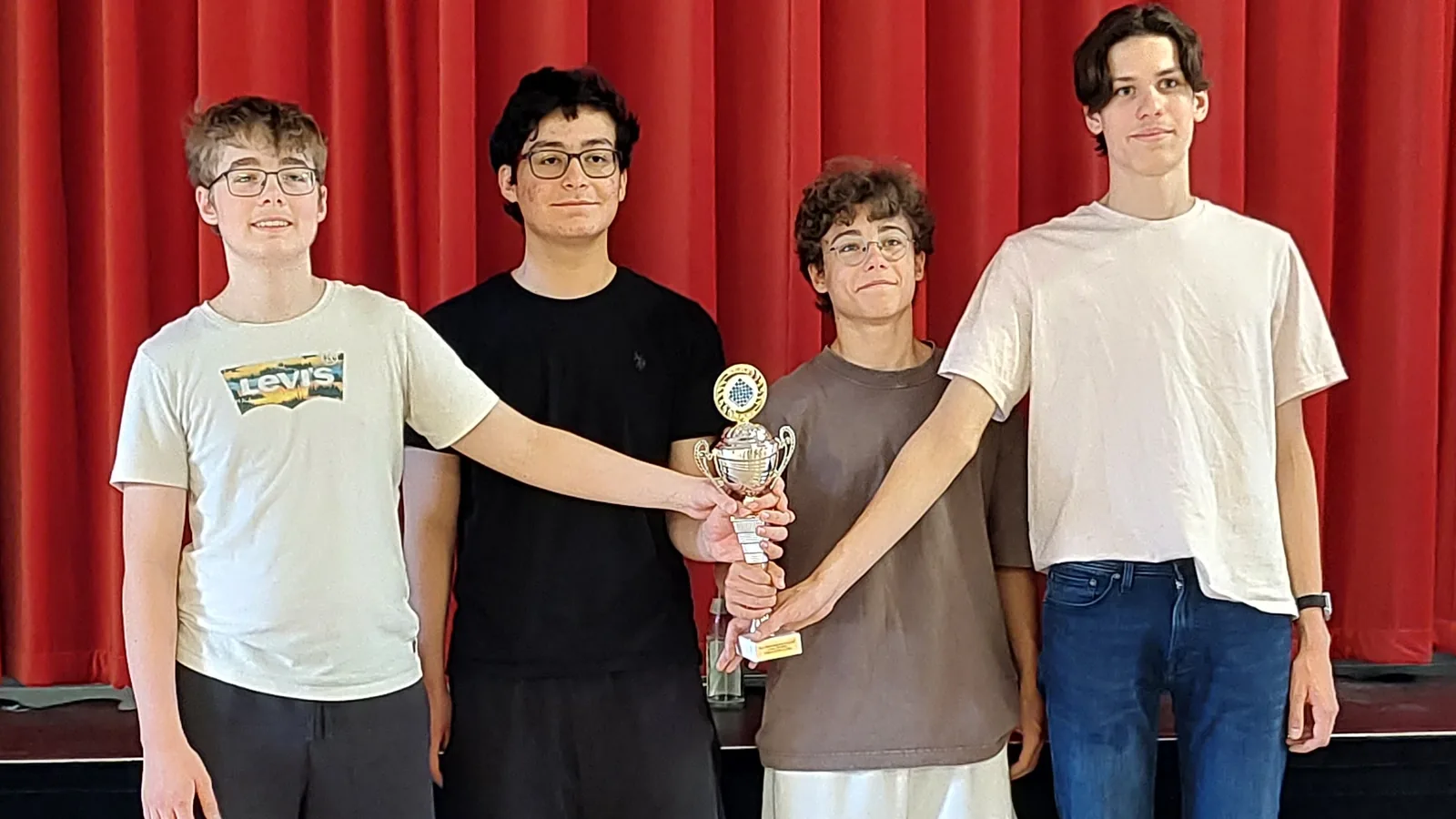Die U16 der Schachfreunde München — Bayerischer Meister.